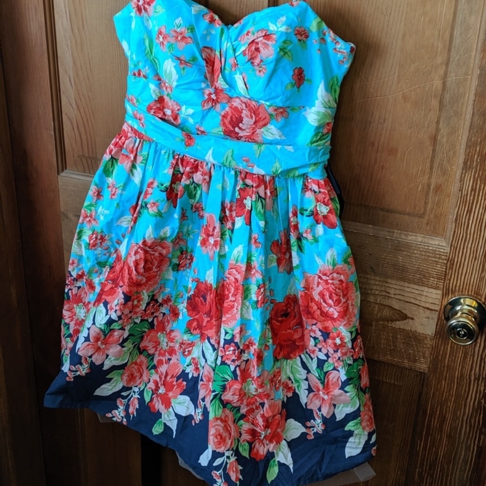 B Smart spaghetti strap floral dress